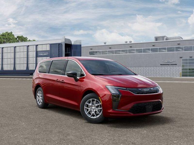 New 2027 Chrysler Pacifica SelectImage 5
