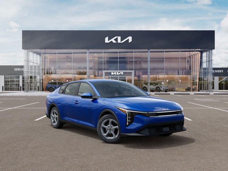 2025 Kia K4 LXSImage 8