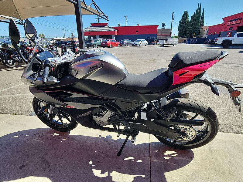 New 2025 CFMOTO 300SS Image 14