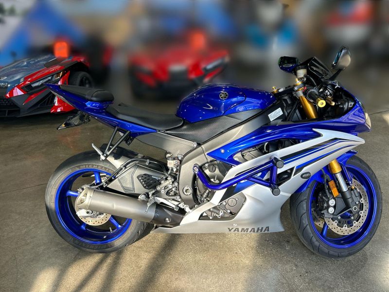 Used 2016 Yamaha YZF-R6 Image 12