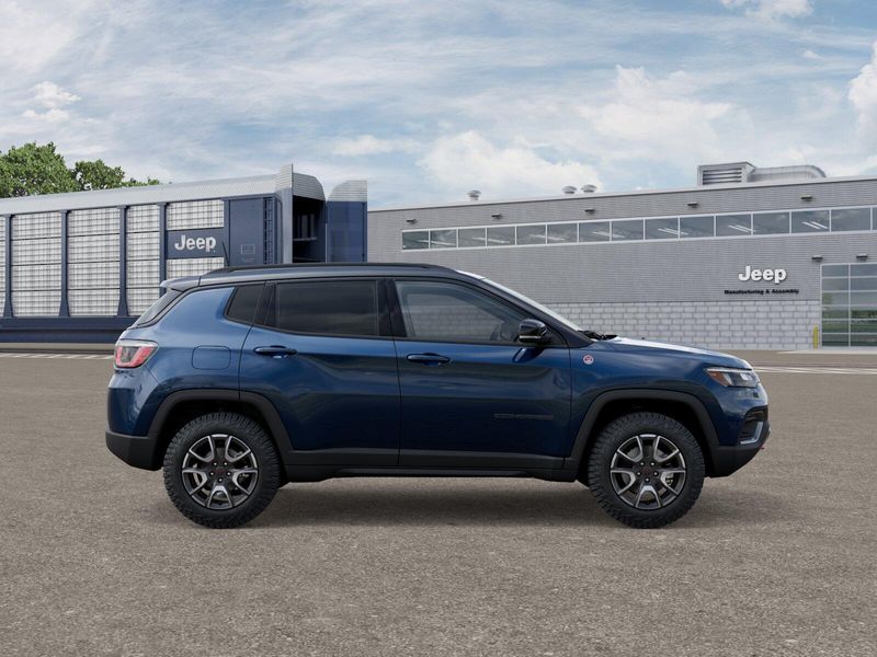 New 2026 Jeep Compass Trailhawk 4x4Image 12