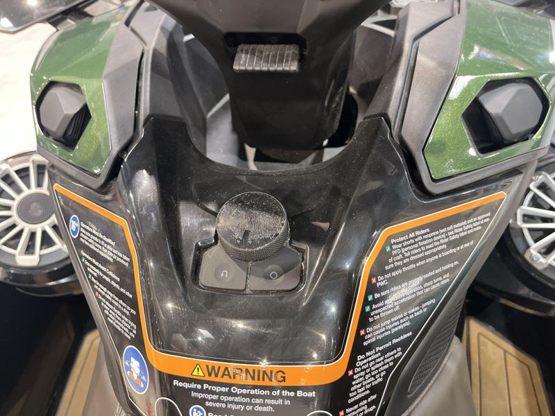 New 2025 Kawasaki JET SKI ULTRA 160LX Image 21