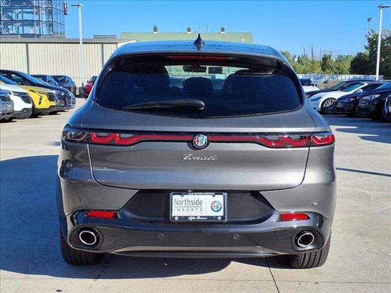 2024 Alfa Romeo Tonale Veloce Eawd in a Grigio (Gray) Ascari Metallic exterior color and Blackinterior. Northside Alfa Romeo of Houston 281-475-4549 alfaromeousaofnorthhouston.com 