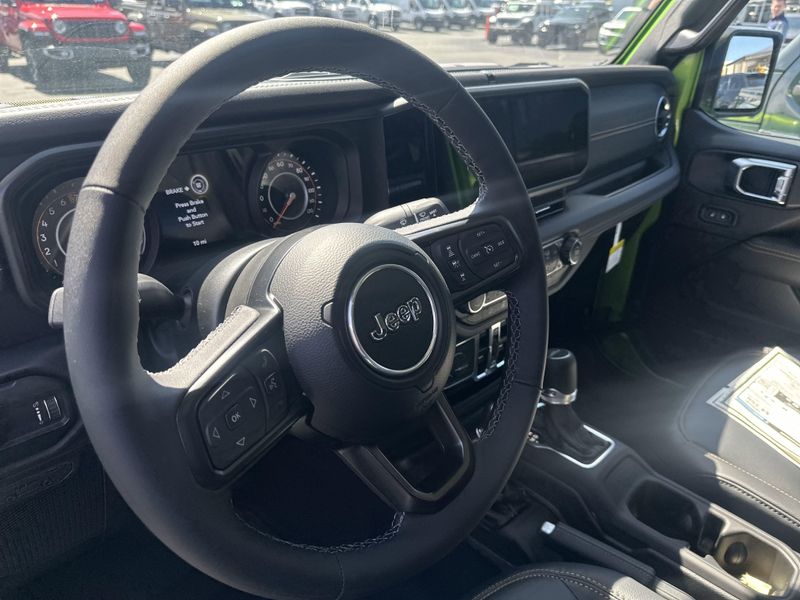 2025 Jeep Gladiator Sport S 4x4Image 21