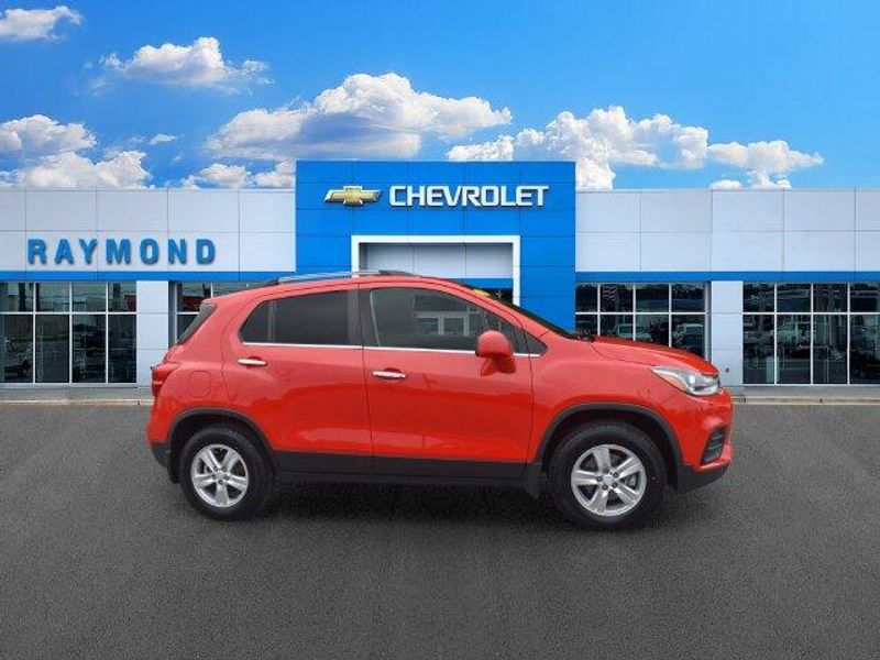 Used 2018 Chevrolet Trax LTImage 2