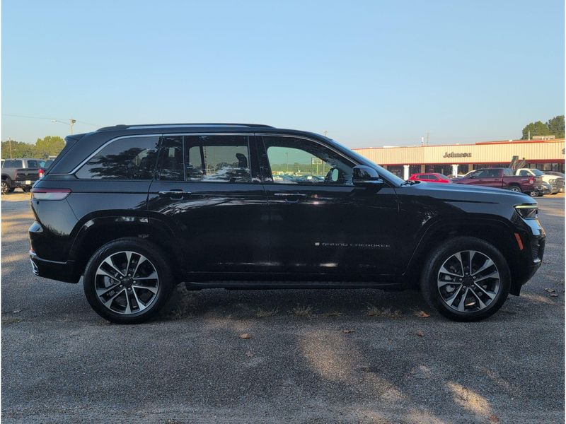 Used 2023 Jeep Grand Cherokee OverlandImage 6