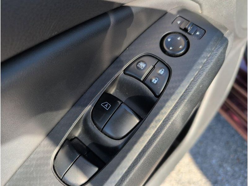 Used 2024 Nissan Altima 2.5 SVImage 12