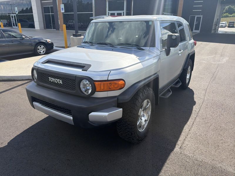 Used 2007 Toyota FJ Cruiser Image 3