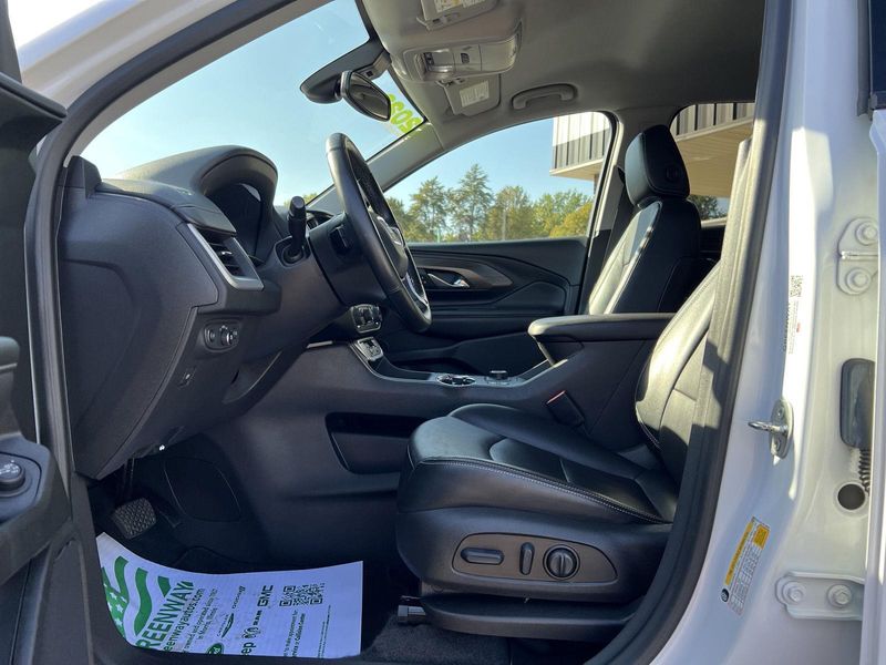 2023 Gmc Terrain SLT photo 16