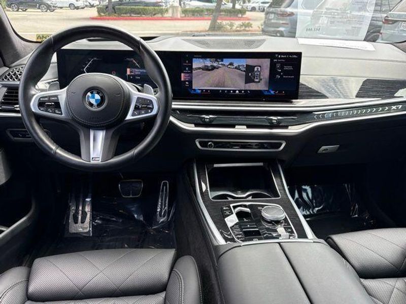 Used 2024 BMW X7 xDrive40iImage 31