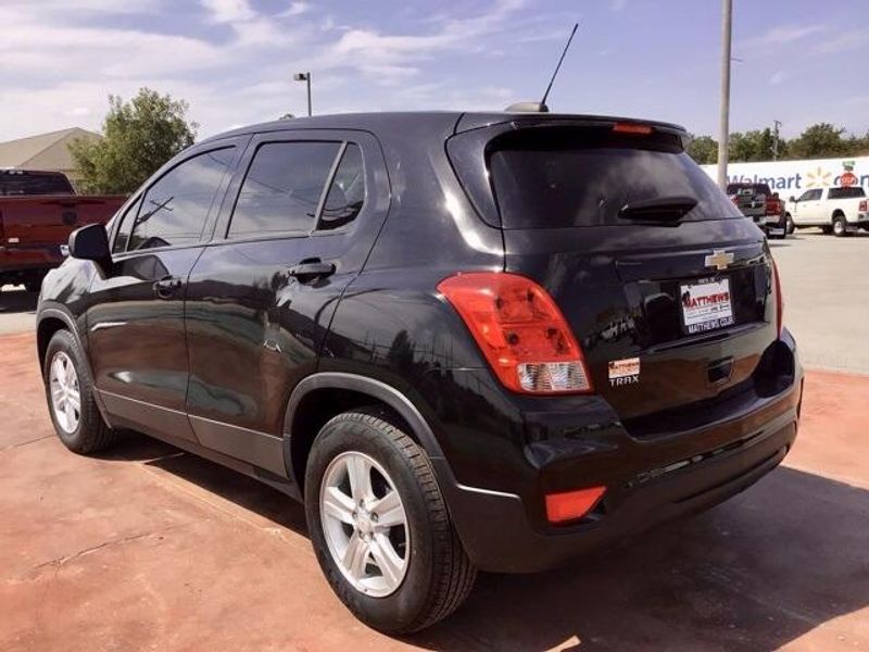 Used 2021 Chevrolet Trax LSImage 3