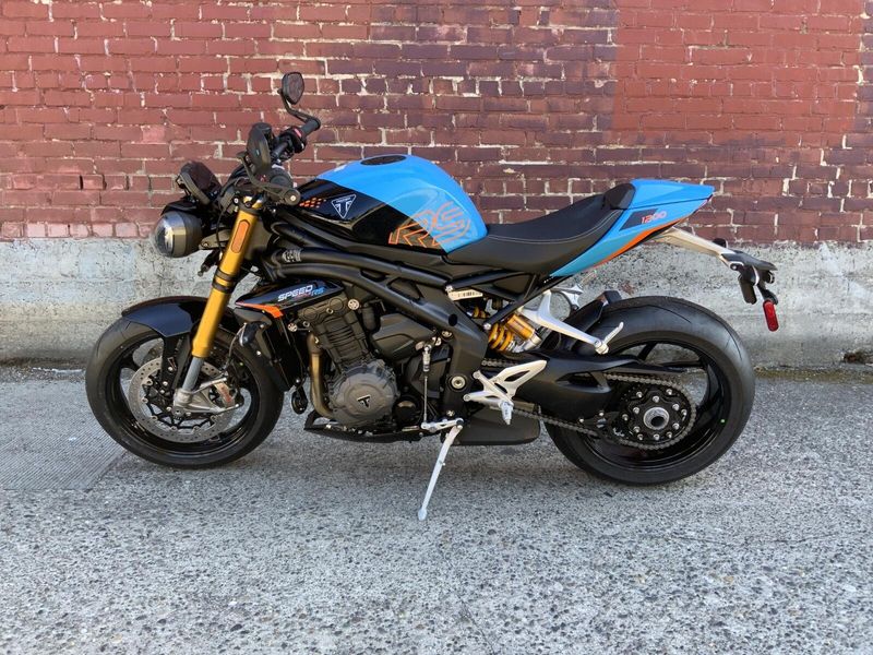 2027 Triumph SPEED TRIPLE 1200 RS
