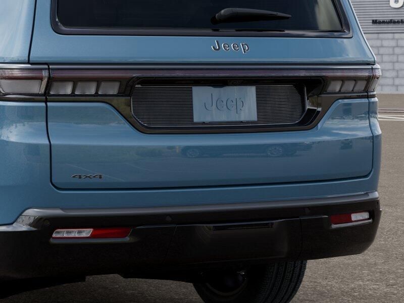 2026 Jeep Grand Wagoneer Limited Reserve 4x4Image 13