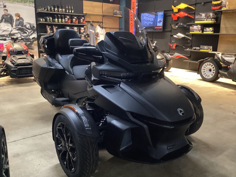 2024 Can-Am SPYDER RT LIMITED CARBON BLACKImage 4