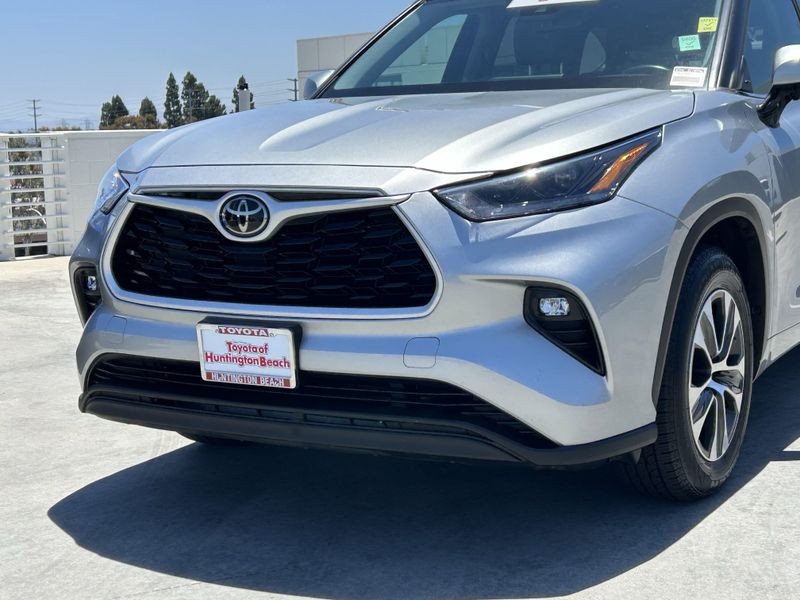 Used 2021 Toyota Highlander XLEImage 7