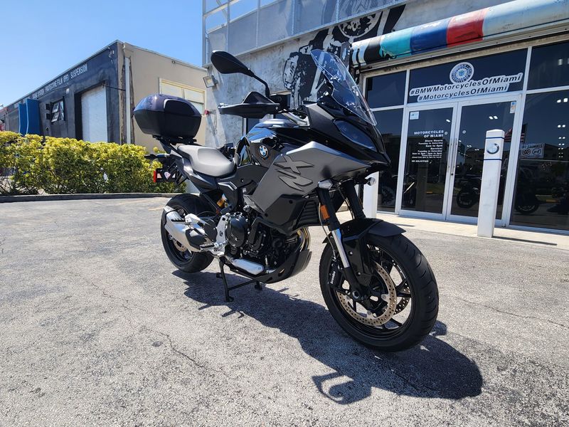 2022 BMW F 900 XR Image 10