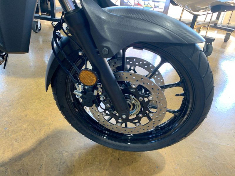 New 2025 Suzuki V-STROM 650 Image 11