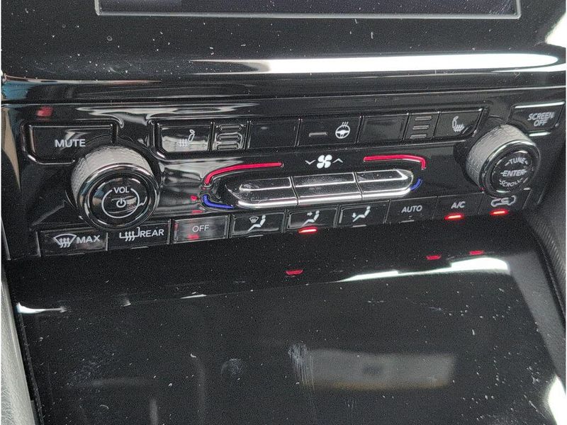 New 2025 Jeep Grand Cherokee Altitude X 4x2Image 16