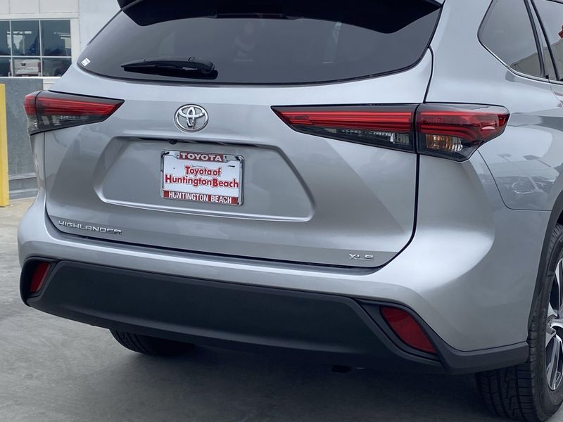 2022 Toyota Highlander XLEImage 5