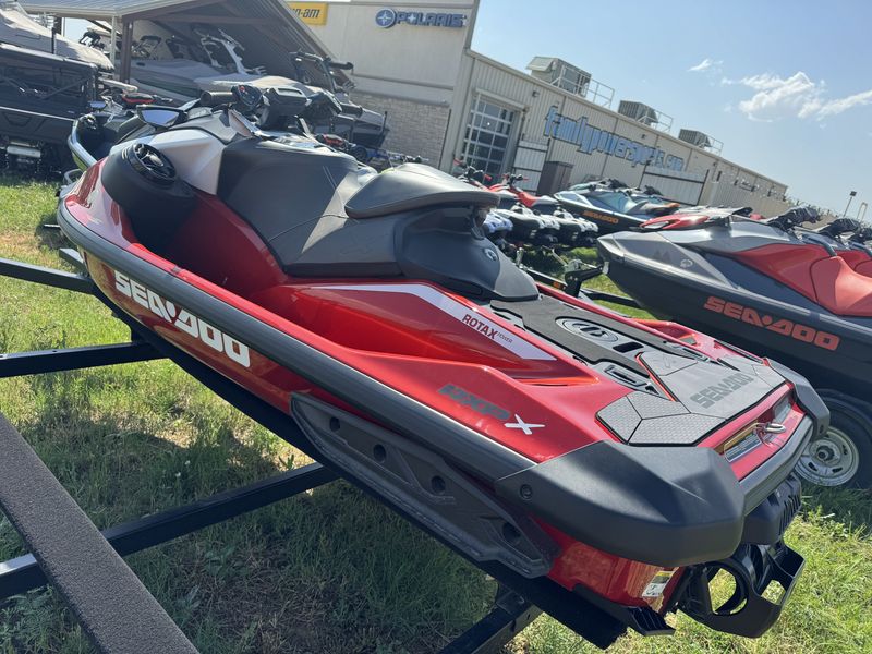 2024 SEADOO RXTX 325 WITH SOUND SYSTEM FIERY RED Image 5