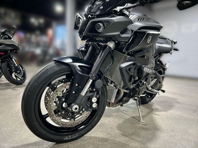2019 Yamaha MT-10 Image 15