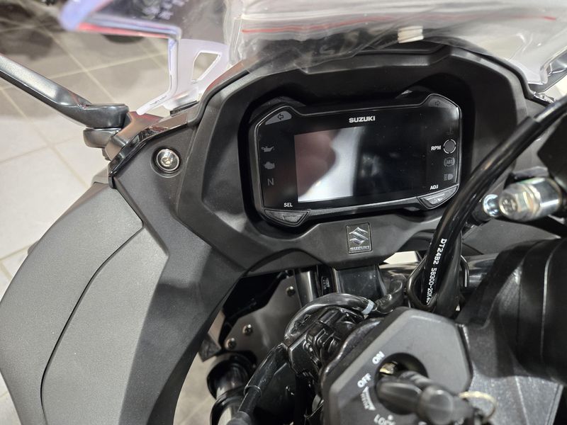 NEW 2025 SUZUKI GSX 250R ABS Image 19