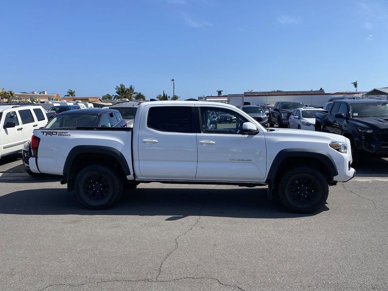 2019 Toyota Tacoma TRD Off-RoadImage 2