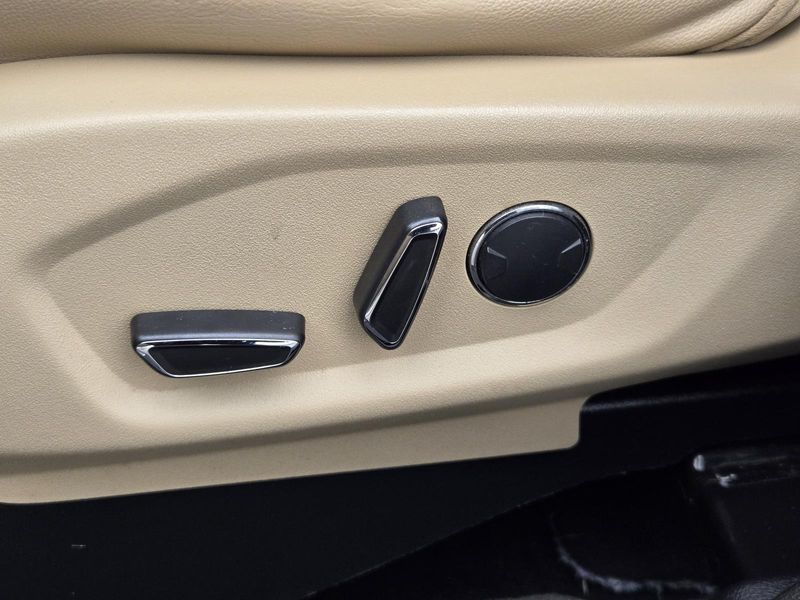 Used 2017 Ford Explorer Limited FWD