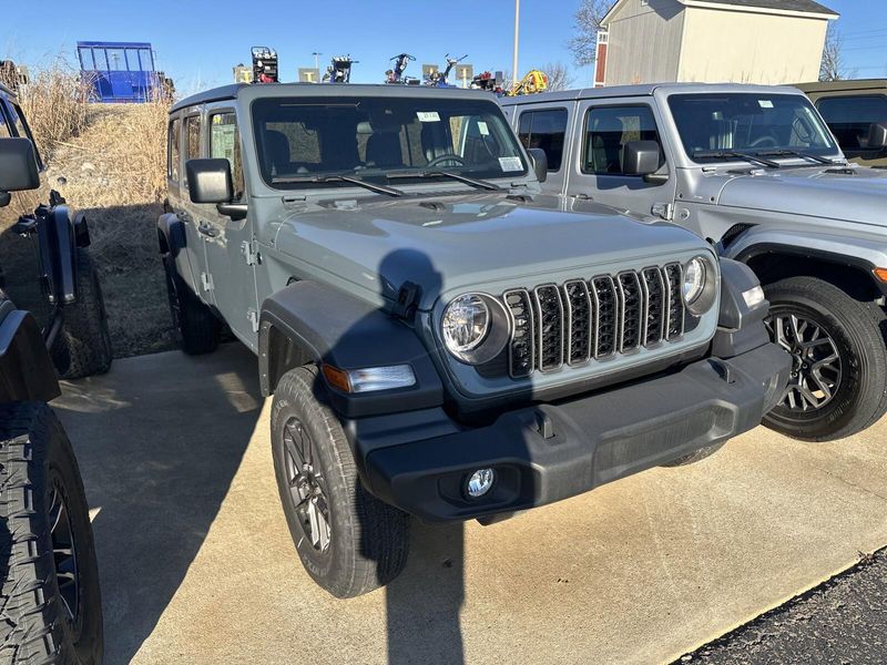 2024 Jeep Wrangler 4-door Sport SImage 3