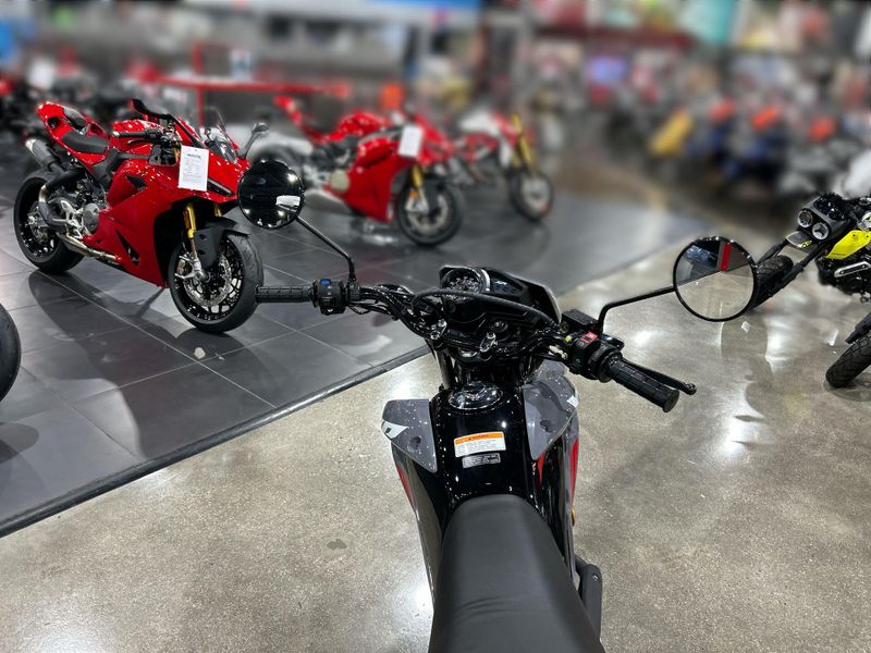 2025 Honda XR150L Image 14