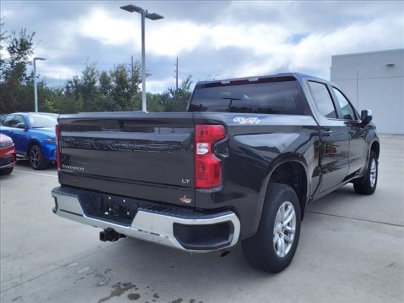 2021 Chevrolet Silverado 1500 LTImage 2