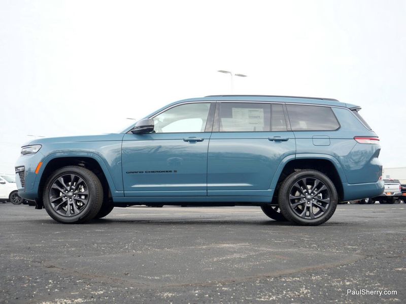 New 2026 Jeep Grand Cherokee L Limited Reserve 4x4