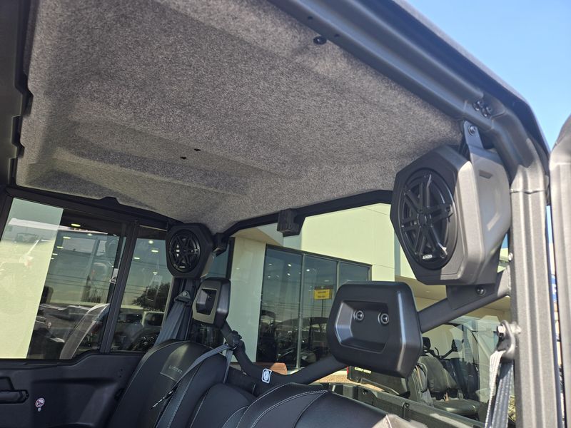 NEW 2026 CAN-AM DEFENDER MAX LIMITED CAB HD11 Image 17