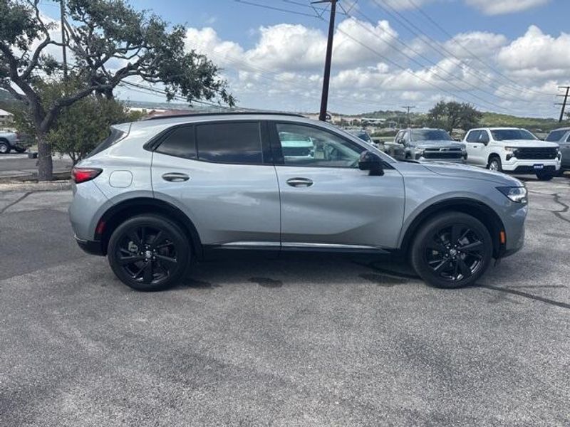 2023 Buick Envision Essence photo 4