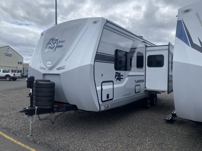 New 2025 ARCTIC FOX 25R Image 6