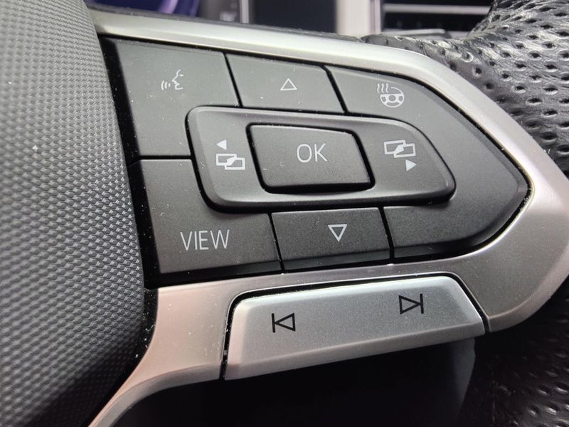 Used 2023 Volkswagen Atlas V6 AWD SEL Premium R-Line w/SunroofImage 40