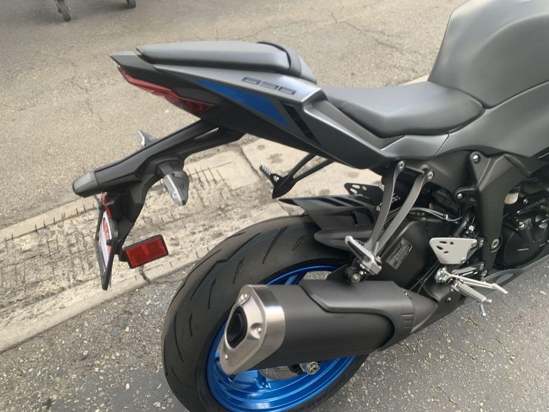 New 2026 Kawasaki NINJA ZX-6R Image 14