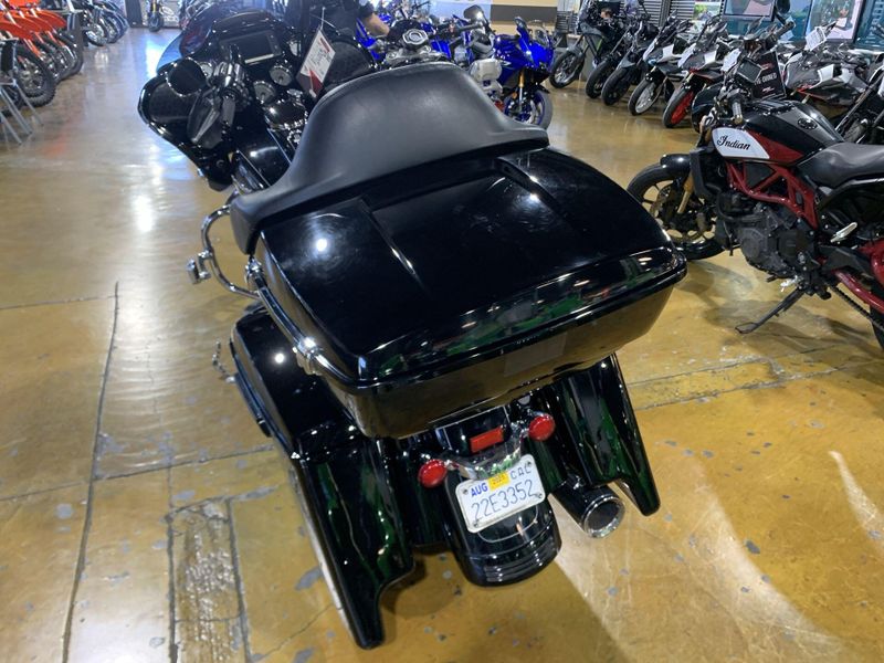 Used 2015 Harley-Davidson ROAD GLIDE SPECIAL Image 12