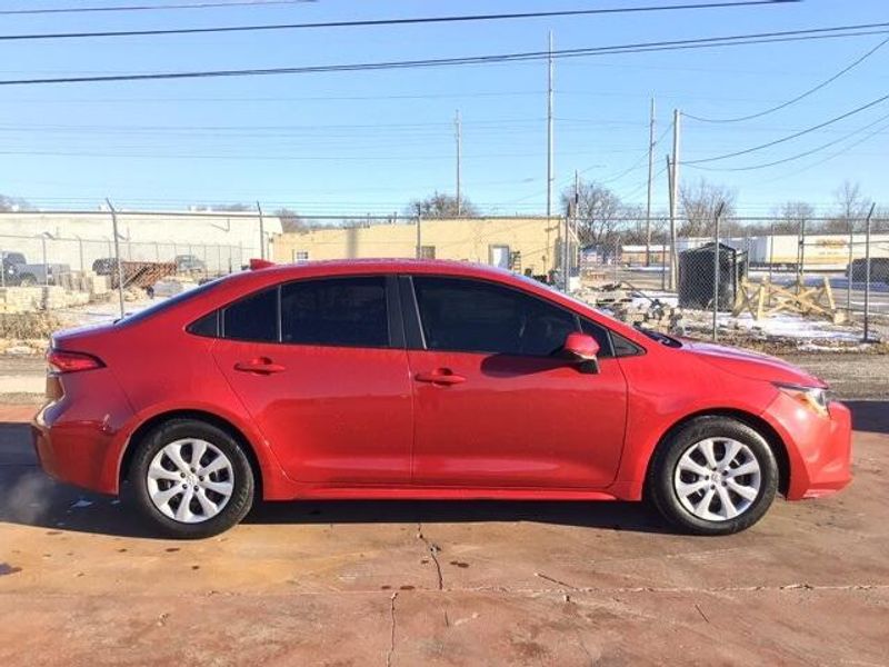 2021 Toyota Corolla LEImage 7