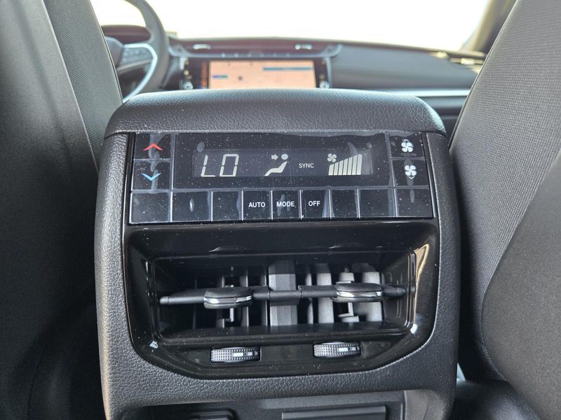 Used 2026 Jeep Grand Cherokee L Laredo Altitude 4x4