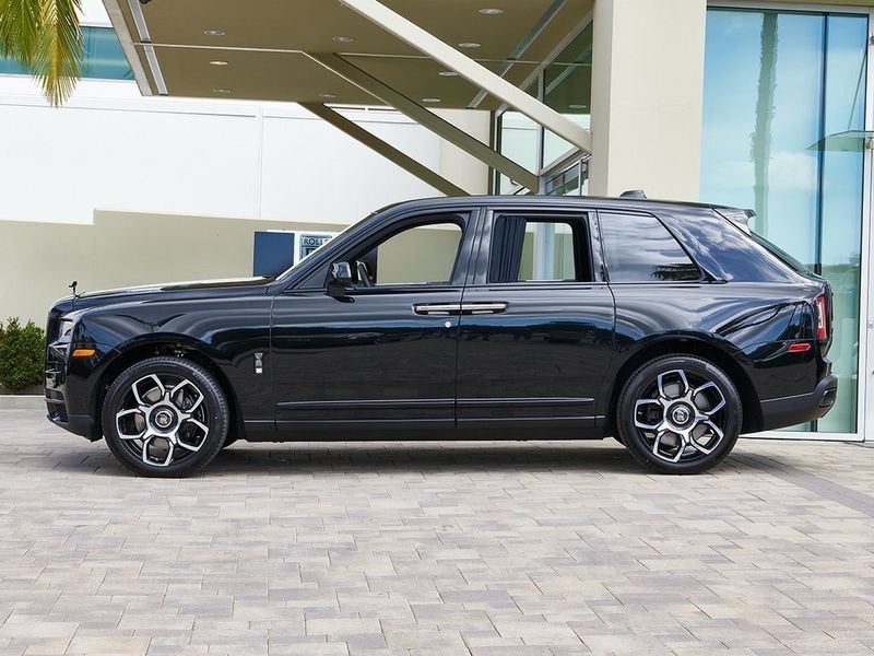 2024 Rolls-Royce Cullinan Image 3