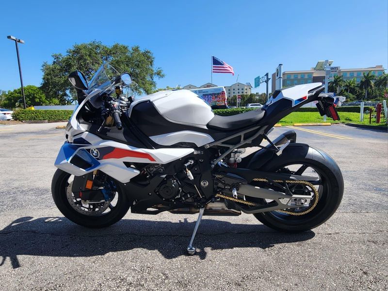 2026 BMW S 1000 RRImage 1