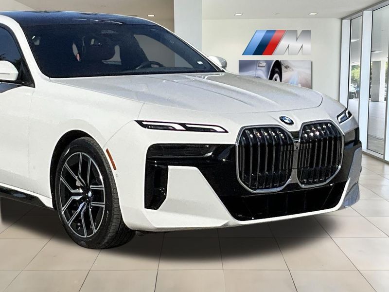 2023 BMW 7 Series 740iImage 10