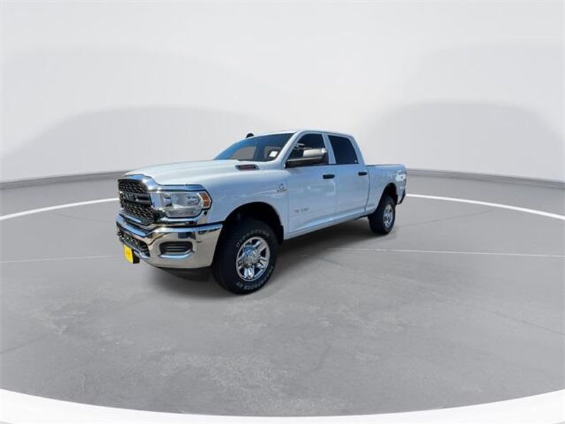 2022 RAM 2500 Tradesman Crew Cab 4x4 6