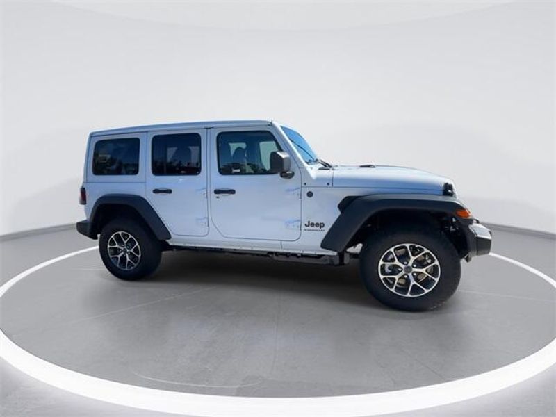 New 2026 Jeep Wrangler 4-door Sport SImage 9