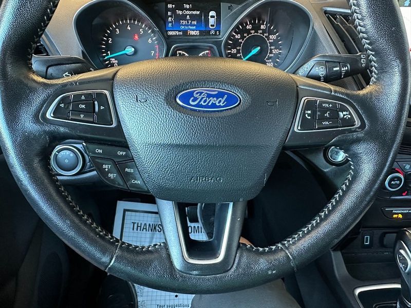 2019 Ford Escape SEImage 3