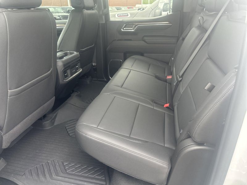 2024 Chevrolet Silverado 1500 RSTImage 18