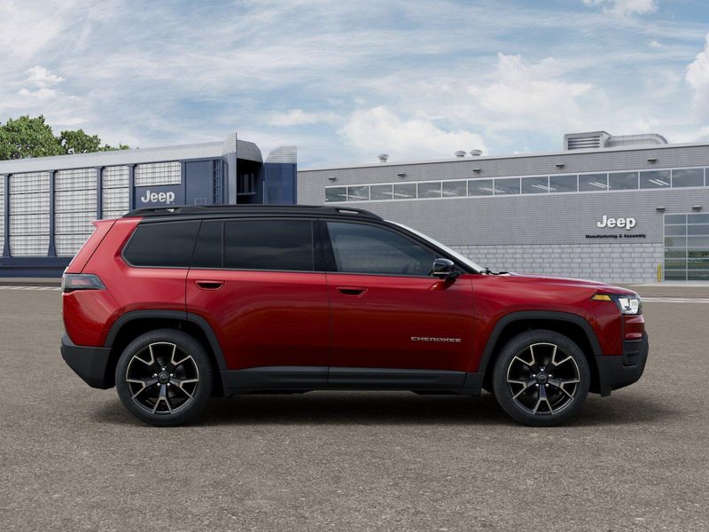 New 2026 Jeep Cherokee Overland 4x4Image 12