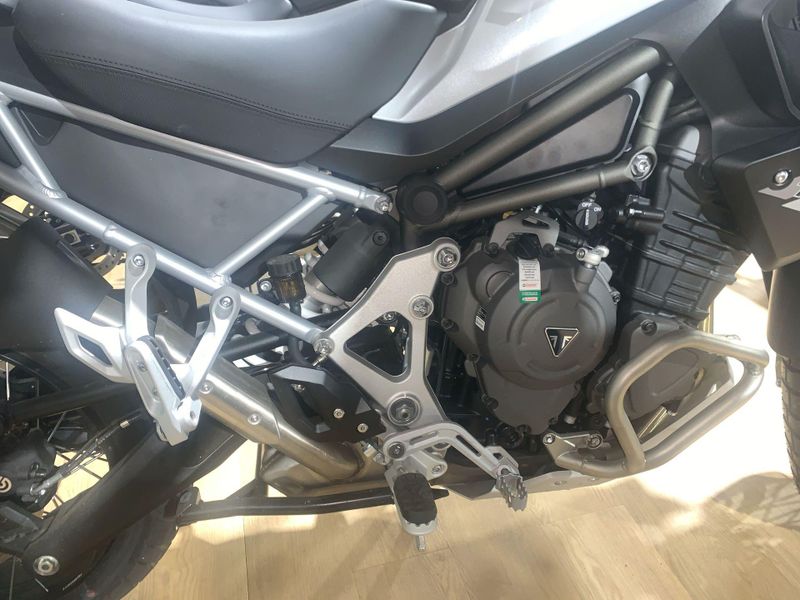 2023 Triumph TIGER 1200 RALLY PRO  in a SNOWDONIA WHITE exterior color. Del Amo Motorsports of Long Beach (562) 362-3160 delamomotorsports.com 