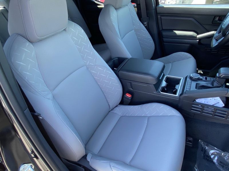 New 2025 Toyota Tacoma SR5Image 11